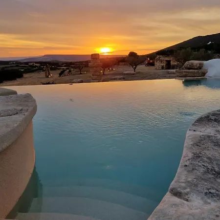 Is Perdas Rural Retreat & منتجع Gergei