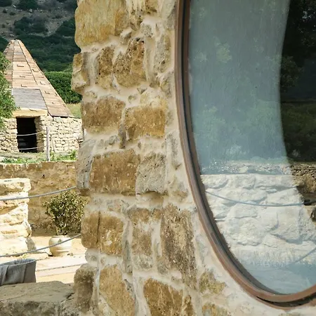 Station touristique Is Perdas Rural Retreat & Gergei