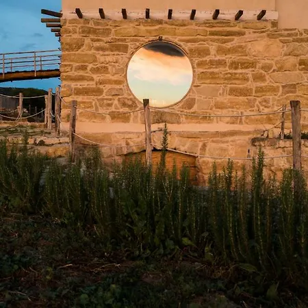Station touristique Is Perdas Rural Retreat & *