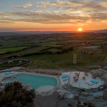 Resort Is Perdas Rural Retreat & Gergei